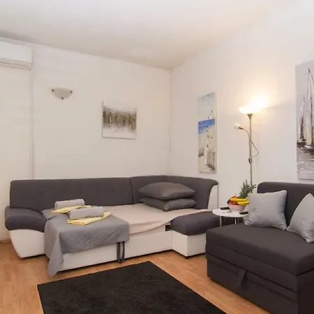Studio Vedran Appartement *